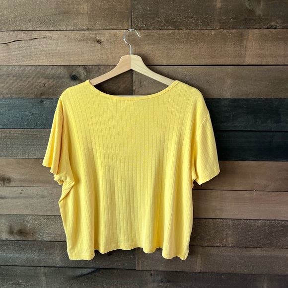 90s Basic Editions Yellow Ribbed Button Henley Tee – Boxy Fit - Picture 8 of 9